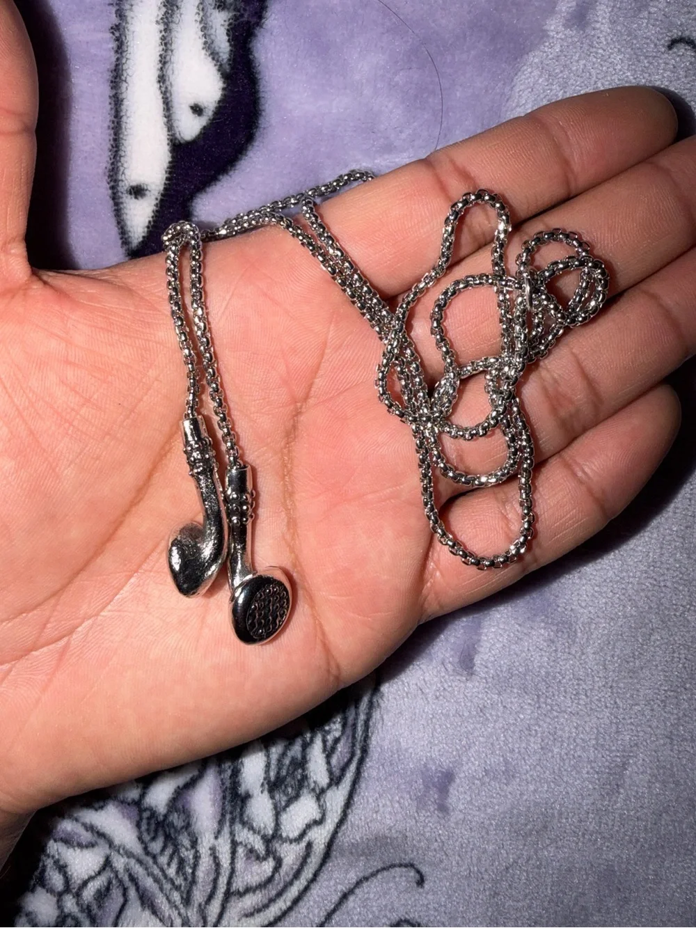 Y2K Earbud Headphone Pendant Silver Chain Necklace Indie Sleaze